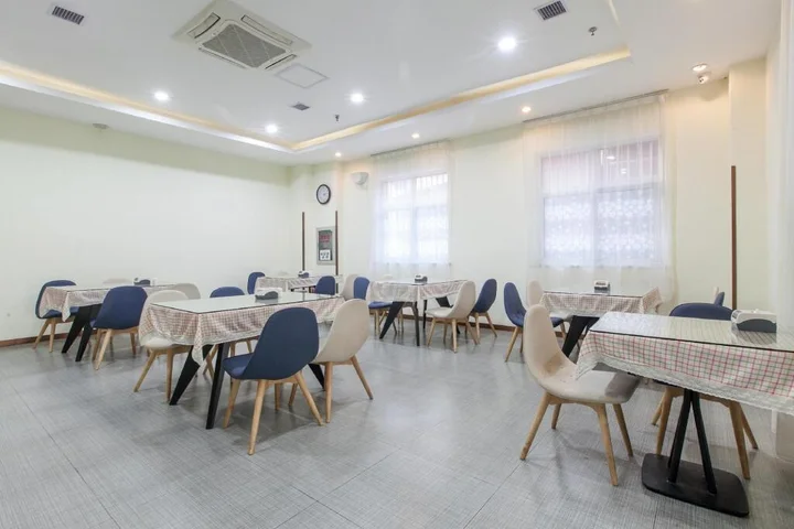 Ухань: HanTing Hotel (Wuhan Hankou Railway Station)