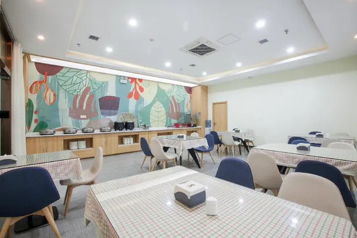 Ухань: HanTing Hotel (Wuhan Hankou Railway Station)