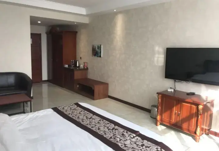 Тунляо: Super 8 Hotel (Tongliao Affiliated Hospital)