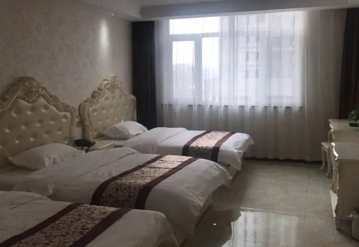 Тунляо: Super 8 Hotel (Tongliao Affiliated Hospital)