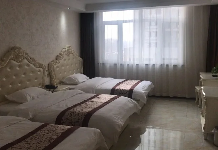 Тунляо: Super 8 Hotel (Tongliao Affiliated Hospital)