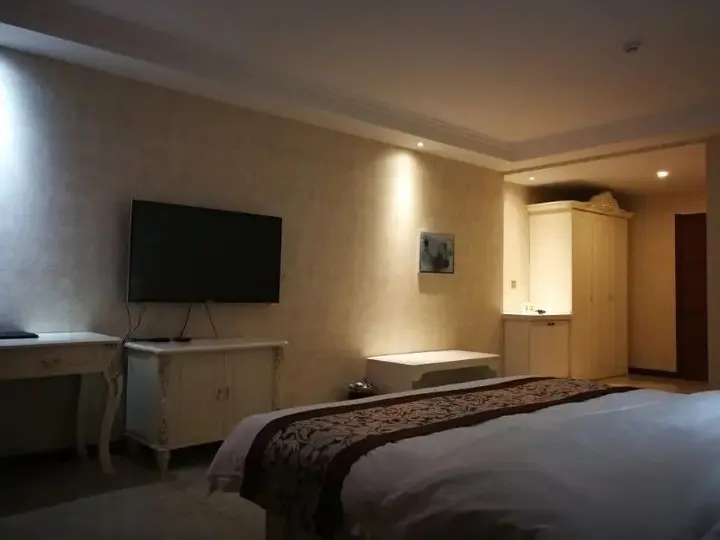 Тунляо: Super 8 Hotel (Tongliao Affiliated Hospital)