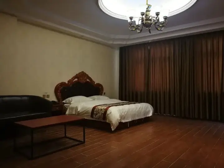 Тунляо: Super 8 Hotel (Tongliao Affiliated Hospital)