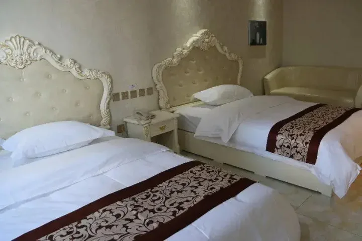 Тунляо: Super 8 Hotel (Tongliao Affiliated Hospital)
