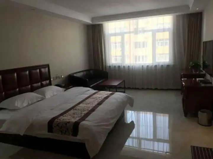 Тунляо: Super 8 Hotel (Tongliao Affiliated Hospital)