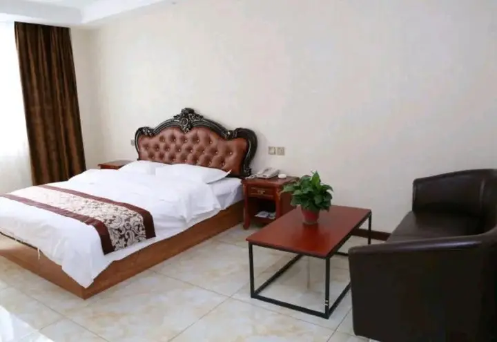 Тунляо: Super 8 Hotel (Tongliao Affiliated Hospital)