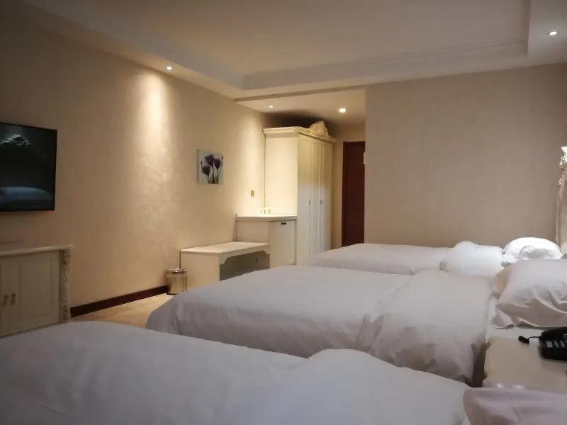 Тунляо: Super 8 Hotel (Tongliao Affiliated Hospital)