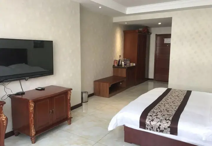 Тунляо: Super 8 Hotel (Tongliao Affiliated Hospital)