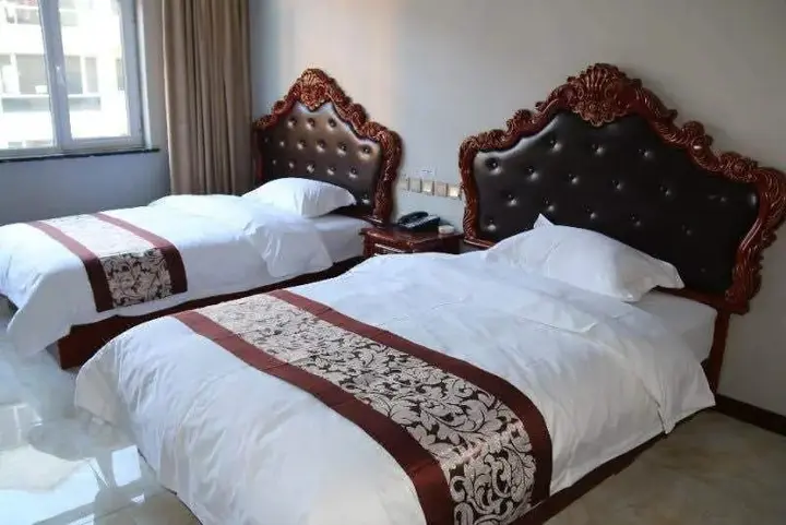 Тунляо: Super 8 Hotel (Tongliao Affiliated Hospital)