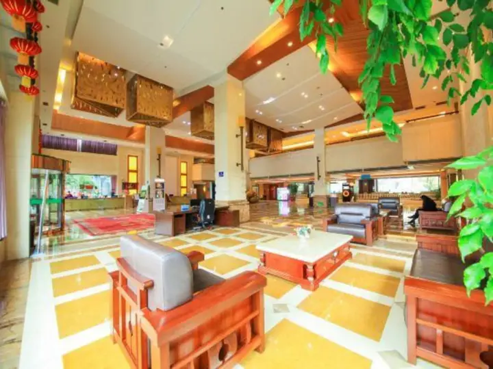 Линьи: Zhisheng Hot Spring Guest Reception Center (Zhisheng Hot Spring Resort No.1 Building)
