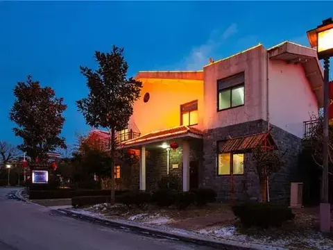 Линьи: Zhisheng Hot Spring Guest Reception Center (Zhisheng Hot Spring Resort No.1 Building)