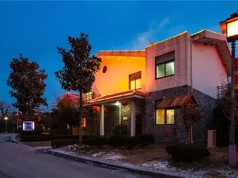Линьи: Zhisheng Hot Spring Guest Reception Center (Zhisheng Hot Spring Resort No.1 Building)
