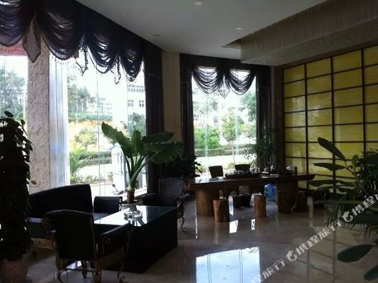 Квиубей: New Century Jin Yuan Hotel