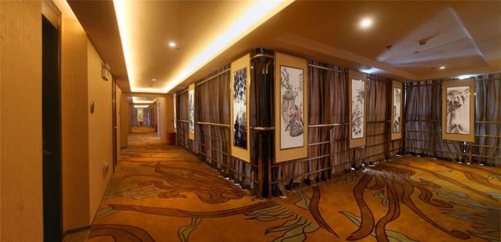 Шэньчжэнь: Banyan Hotel of Shenzhen