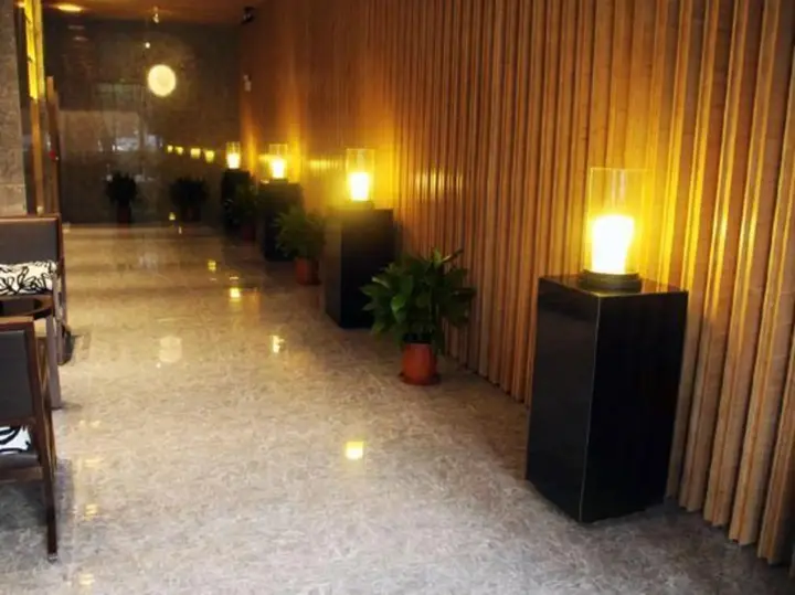 Уху: Earl Holiday Inn (Wuhu High speed Railway Station Tianmenshan Road Subway Station Store)