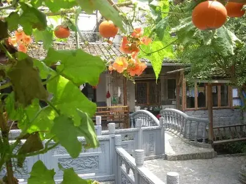 Хуаншань: Hongcun Small House
