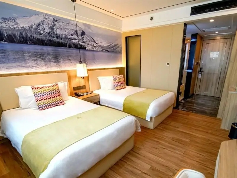 Урумчи: Comfort  Hotel (Urumqi Xiaoxigou Metro Station )
