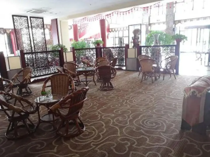 Цзинин: Shengyuan Dongfang Culture Hotel