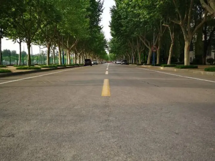 Цзинин: Shengyuan Dongfang Culture Hotel