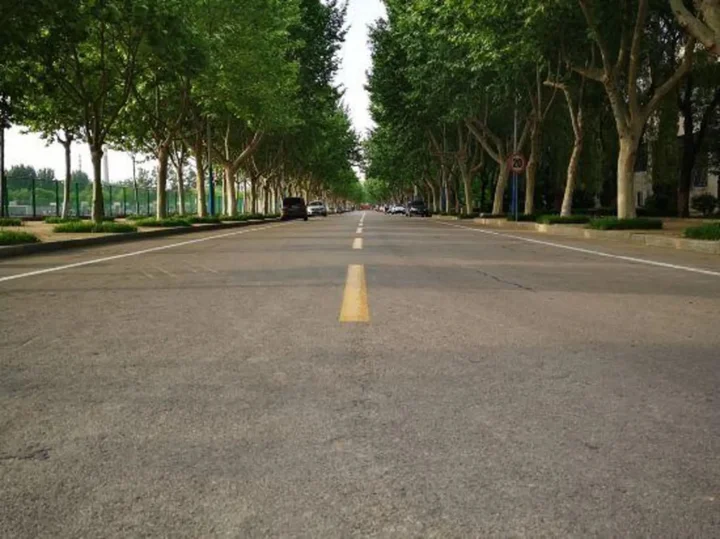 Цзинин: Shengyuan Dongfang Culture Hotel