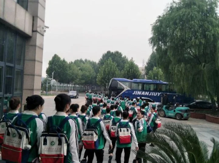 Цзинин: Shengyuan Dongfang Culture Hotel