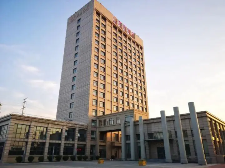Цзинин: Shengyuan Dongfang Culture Hotel