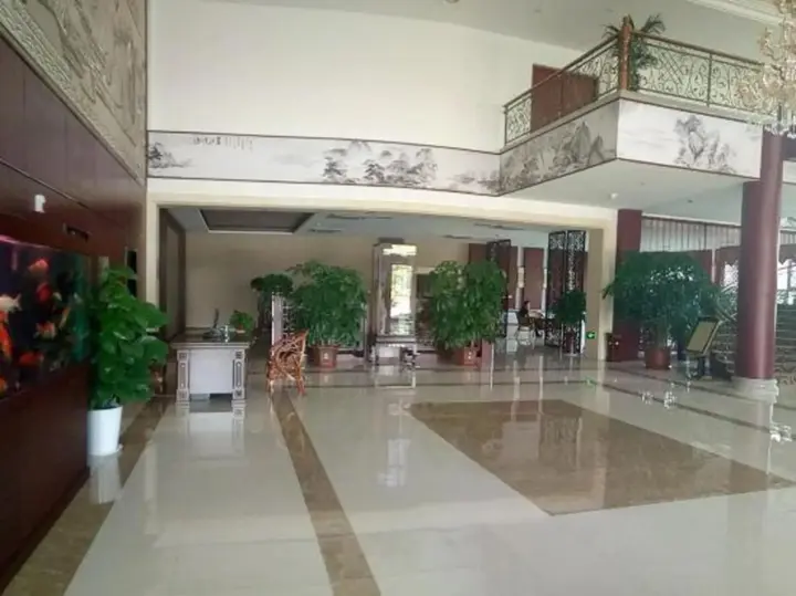 Цзинин: Shengyuan Dongfang Culture Hotel