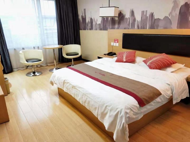 Дажоу: Thank Inn Plus Hotel Sichuan Dazhou Railway Station