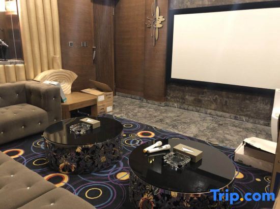 Чанчжоу: Changzhou Dinosaur Valley Hot Spring Hotel