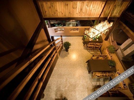 Пучжэхэй: Yujian Inn