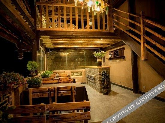 Пучжэхэй: Yujian Inn