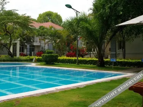 Дэхун: Yurui Hot Spring Garden Hotel