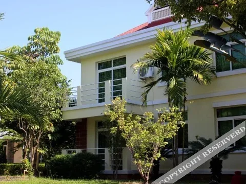 Дэхун: Yurui Hot Spring Garden Hotel
