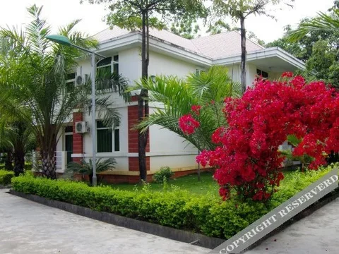 Дэхун: Yurui Hot Spring Garden Hotel
