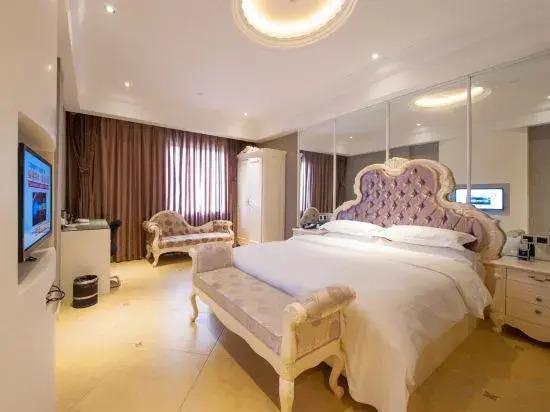 Наньтун: Love Bird Hotel