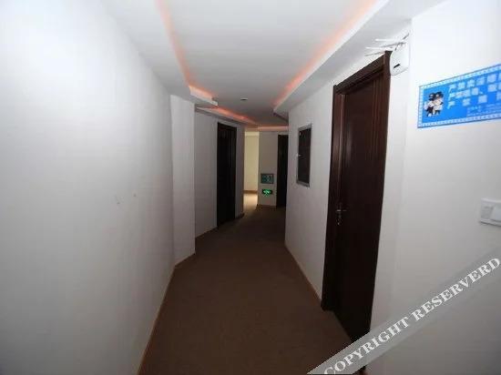 Хулудао: Xiti Shanglv Hotel