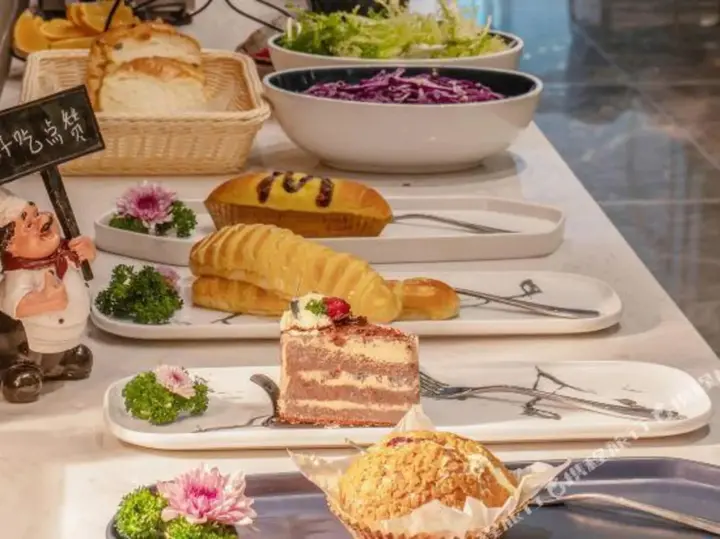 Дунъян: Aegean Hotel (Dongyang First Department Store)