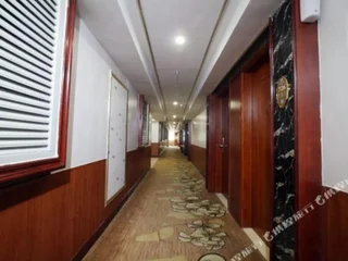 Фошань: Yuanquan Business Hotel (Foshan Railway Station)