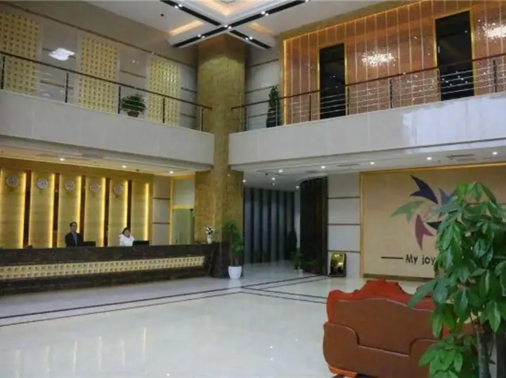 Фошань: Yuanquan Business Hotel (Foshan Railway Station)