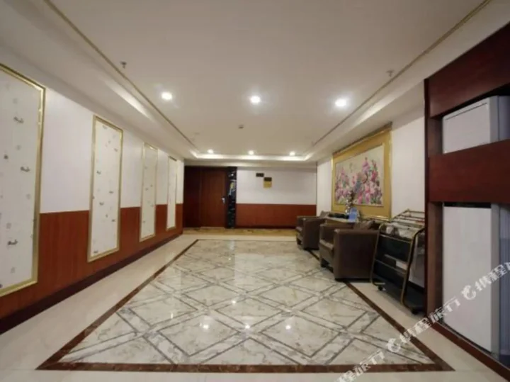 Фошань: Yuanquan Business Hotel (Foshan Railway Station)