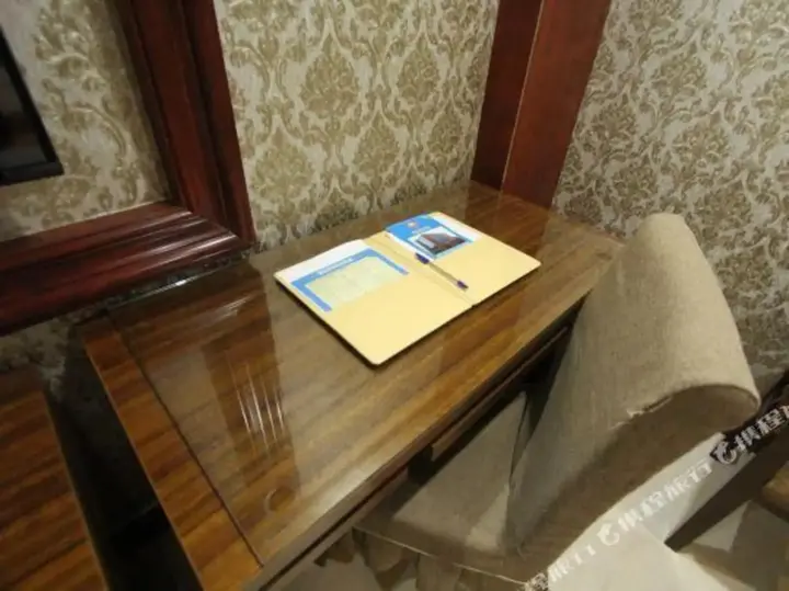 Фошань: Yuanquan Business Hotel (Foshan Railway Station)