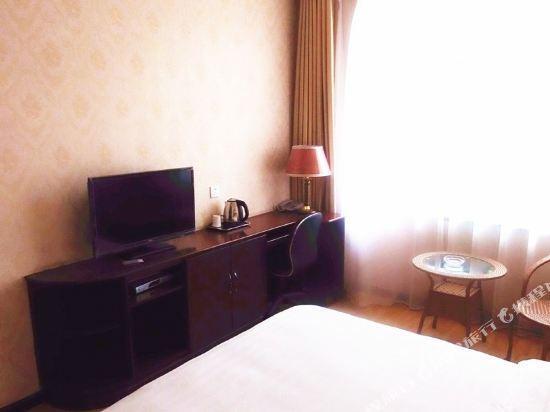Линьцзэ: Hedong Hotel