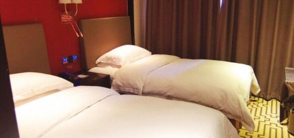 Чжэнчжоу: Baili Hotel