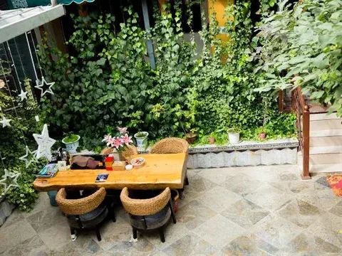 Шангри-Ла: Yuanfang Family Courtyard Inn