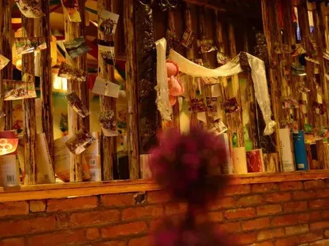 Шангри-Ла: Yuanfang Family Courtyard Inn