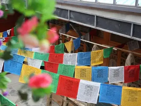 Шангри-Ла: Yuanfang Family Courtyard Inn