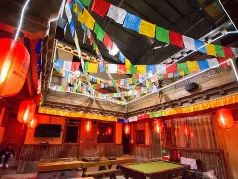 Шангри-Ла: Yuanfang Family Courtyard Inn