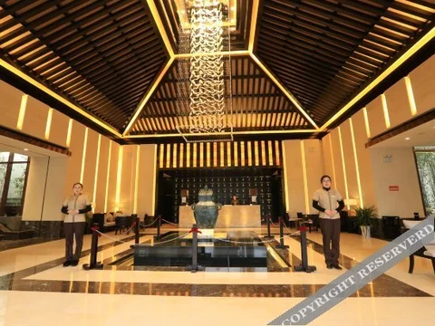 Лоян: Yihe Funiu Shanju Hot Spring Hotel