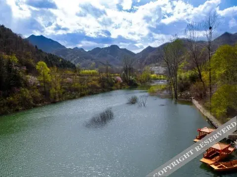 Лоян: Yihe Funiu Shanju Hot Spring Hotel