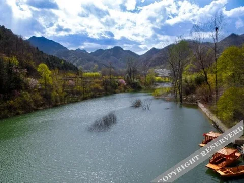 Лоян: Yihe Funiu Shanju Hot Spring Hotel